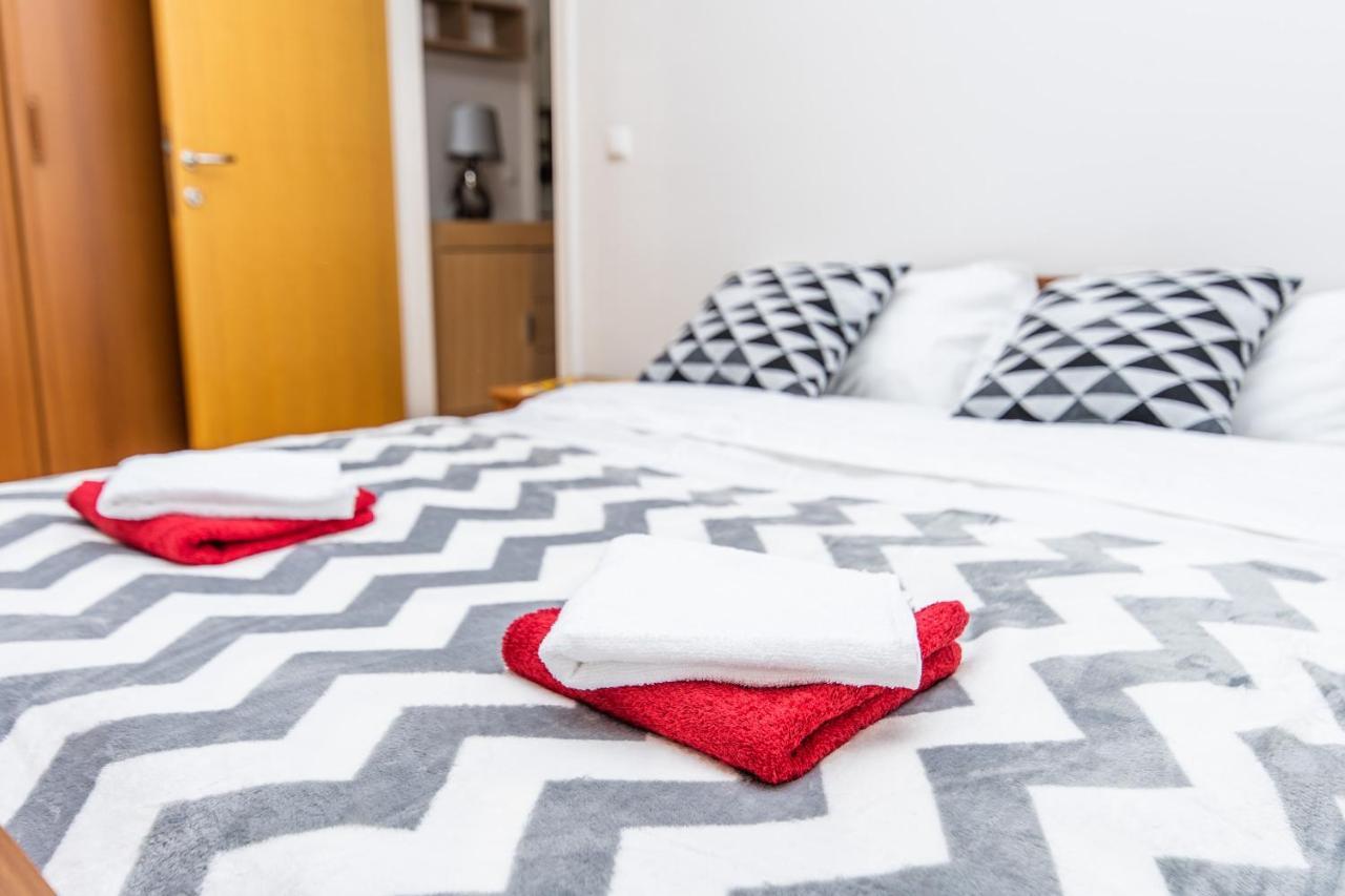Modern 2Bdr Apartment In The Center- Free Parking Сараево Екстериор снимка